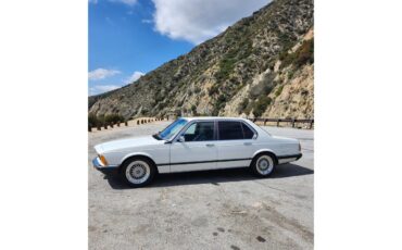 Bmw-7-series-1981-WHITE-BLUE-25