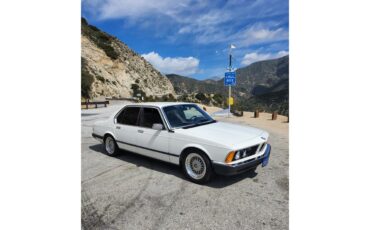 Bmw-7-series-1981-WHITE-BLUE-26