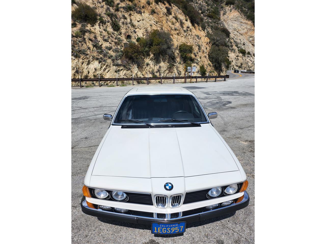 Bmw-7-series-1981-WHITE-BLUE-27
