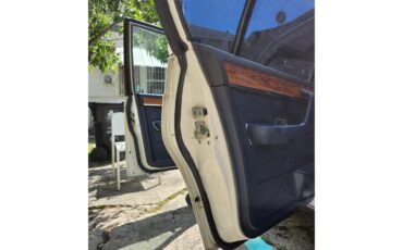Bmw-7-series-1981-WHITE-BLUE-46