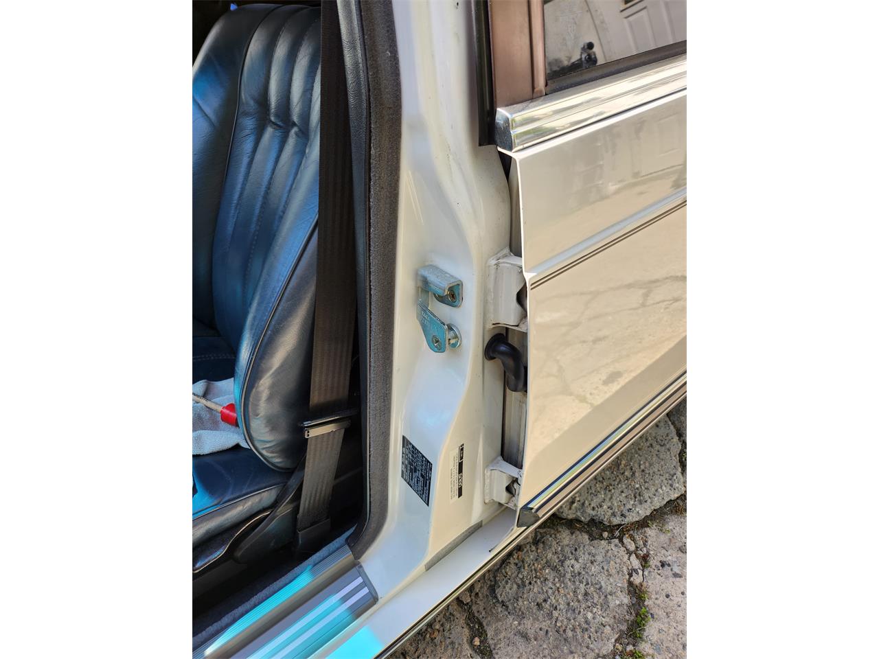 Bmw-7-series-1981-WHITE-BLUE-51