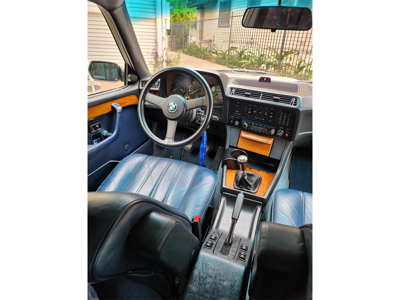 Bmw-7-series-1981-WHITE-BLUE-68