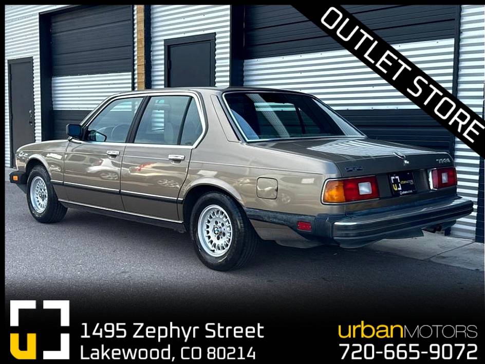 Bmw-733i-1983-7