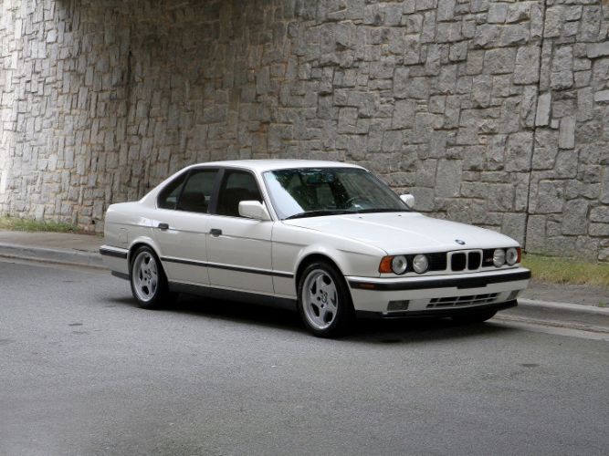 Bmw-M5-1991-Alpine-White-Gray-Leather-1