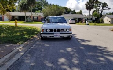 Bmw-M5-1991-Alpine-White-Gray-Leather-17