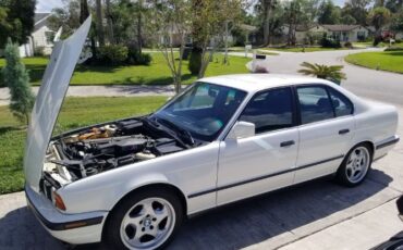 Bmw-M5-1991-Alpine-White-Gray-Leather-18