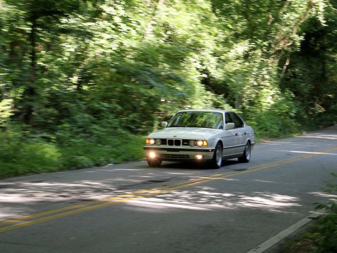 Bmw-M5-1991-Alpine-White-Gray-Leather-2
