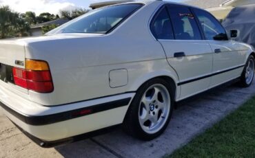 Bmw-M5-1991-Alpine-White-Gray-Leather-21