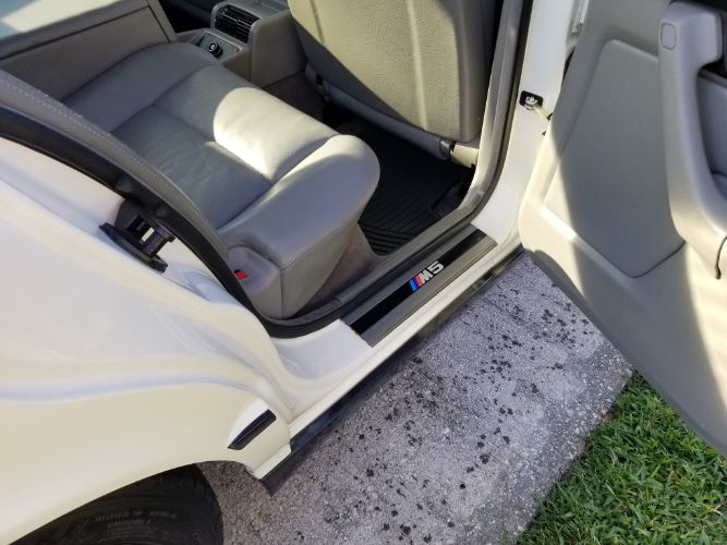 Bmw-M5-1991-Alpine-White-Gray-Leather-28