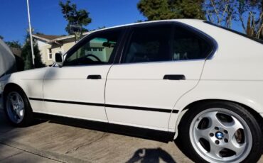 Bmw-M5-1991-Alpine-White-Gray-Leather-3