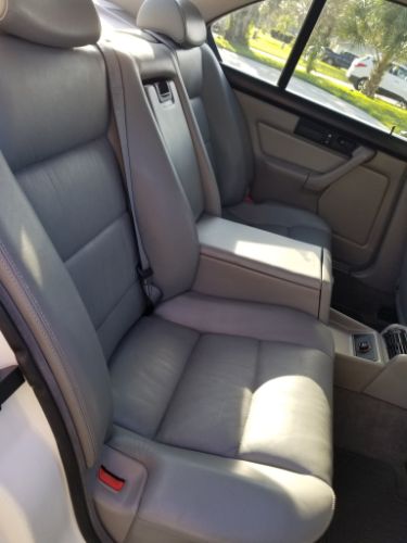 Bmw-M5-1991-Alpine-White-Gray-Leather-31