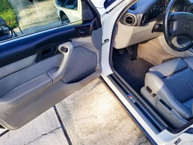 Bmw-M5-1991-Alpine-White-Gray-Leather-8
