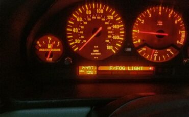 Bmw-M5-1991-Alpine-White-Gray-Leather-9