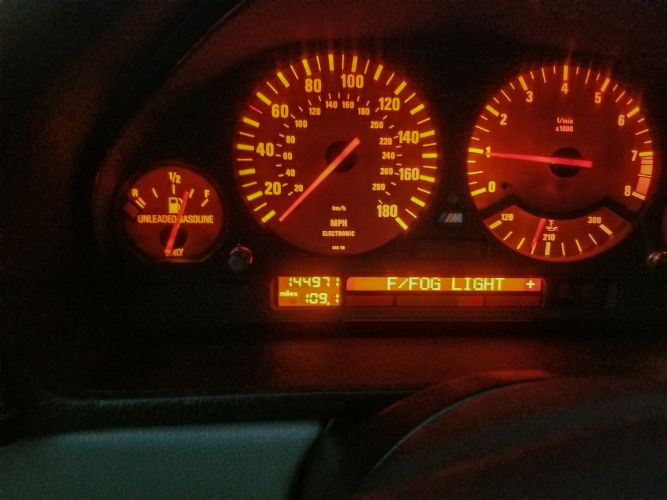 Bmw-M5-1991-Alpine-White-Gray-Leather-9