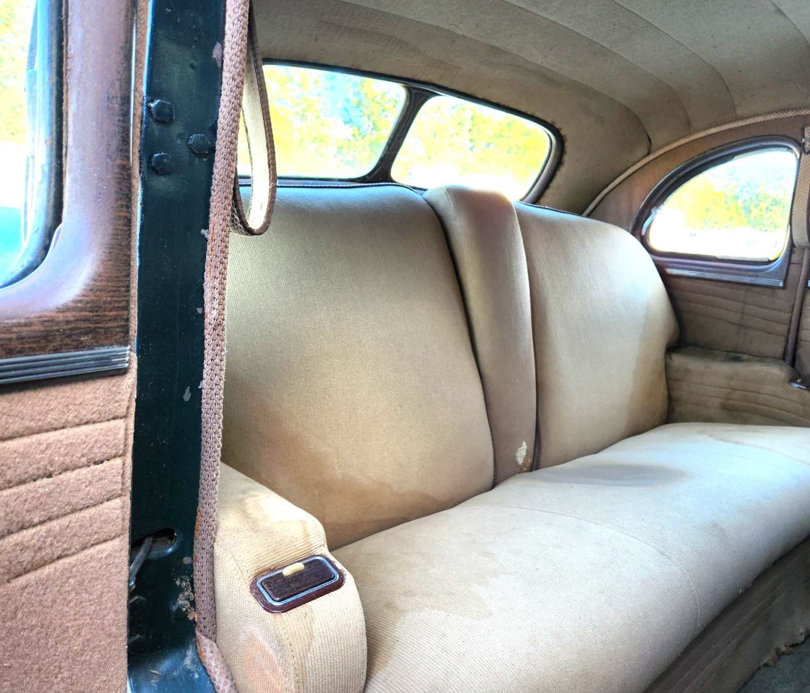 Buick-60-SERIES-CENTURY-1938-Sedan-11