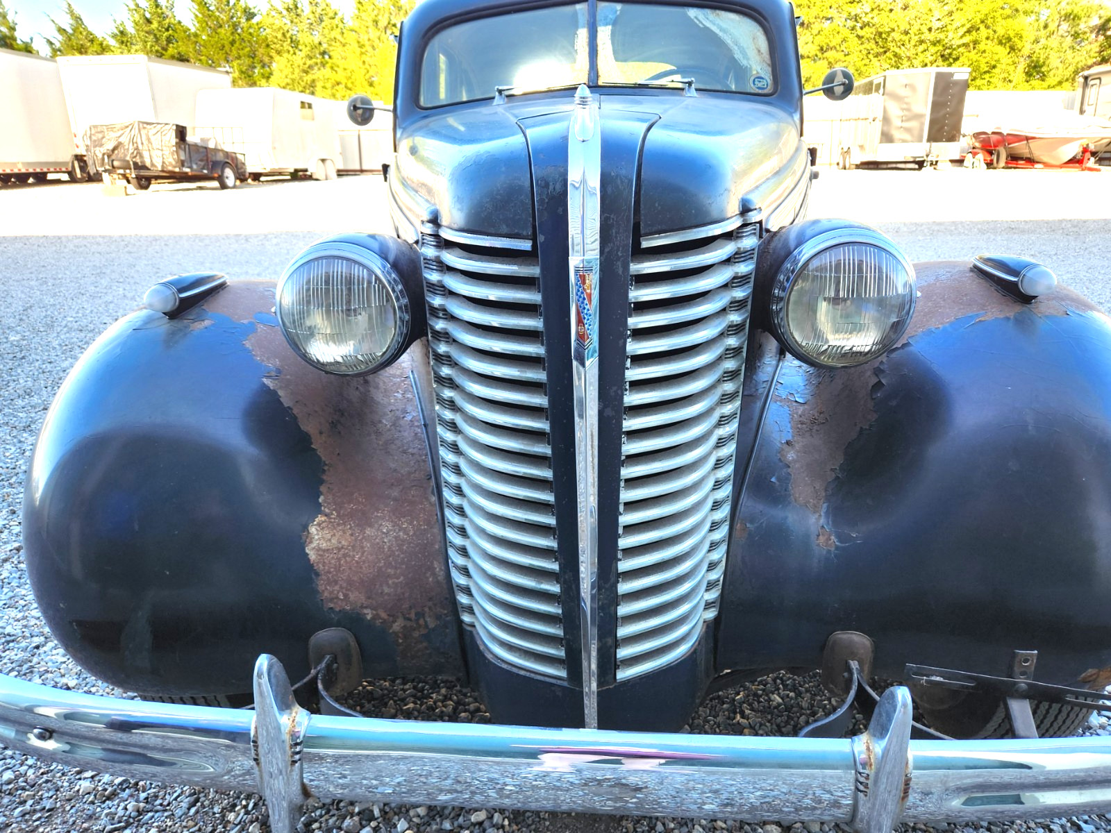 Buick-60-SERIES-CENTURY-1938-Sedan-2