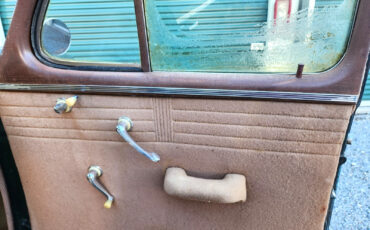 Buick-60-SERIES-CENTURY-1938-Sedan-9