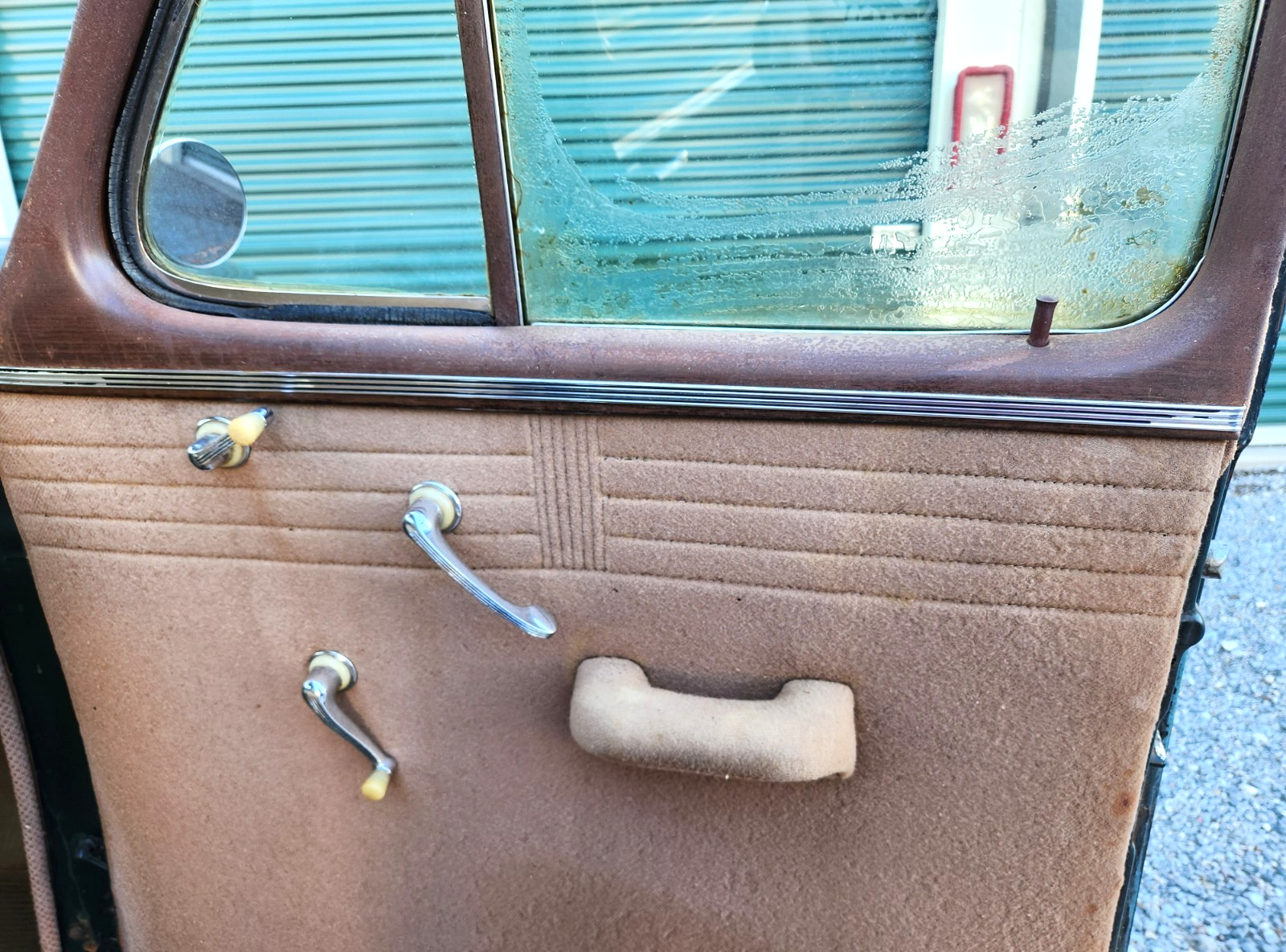 Buick-60-SERIES-CENTURY-1938-Sedan-9