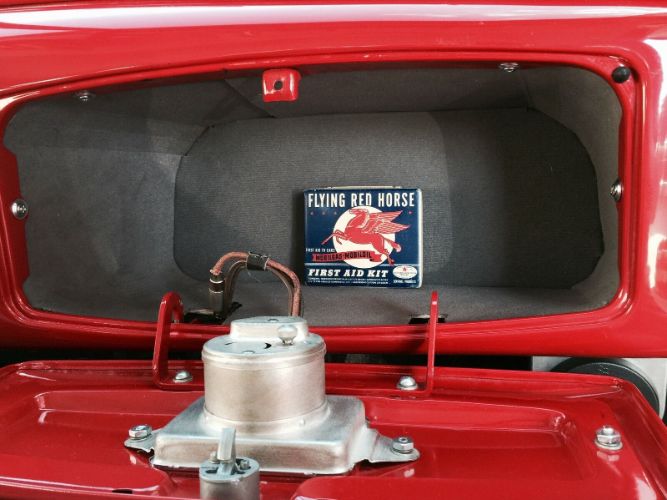 Buick-Century-1936-Red-Gray-10