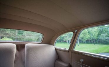 Buick-Century-1940-37