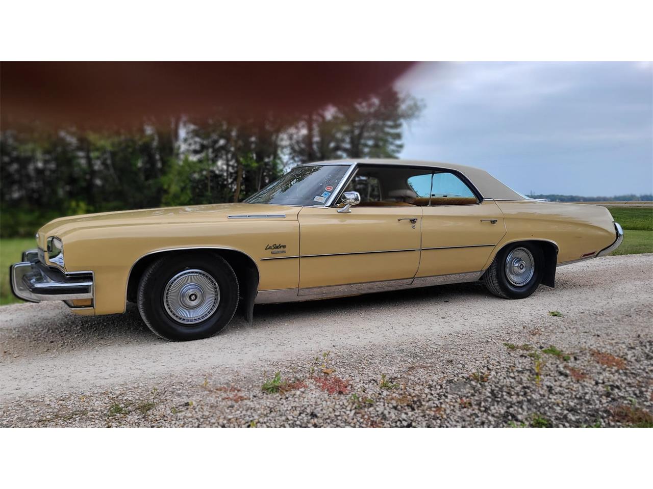 Buick-Custom-1973-Yellow-Beigewhite-2