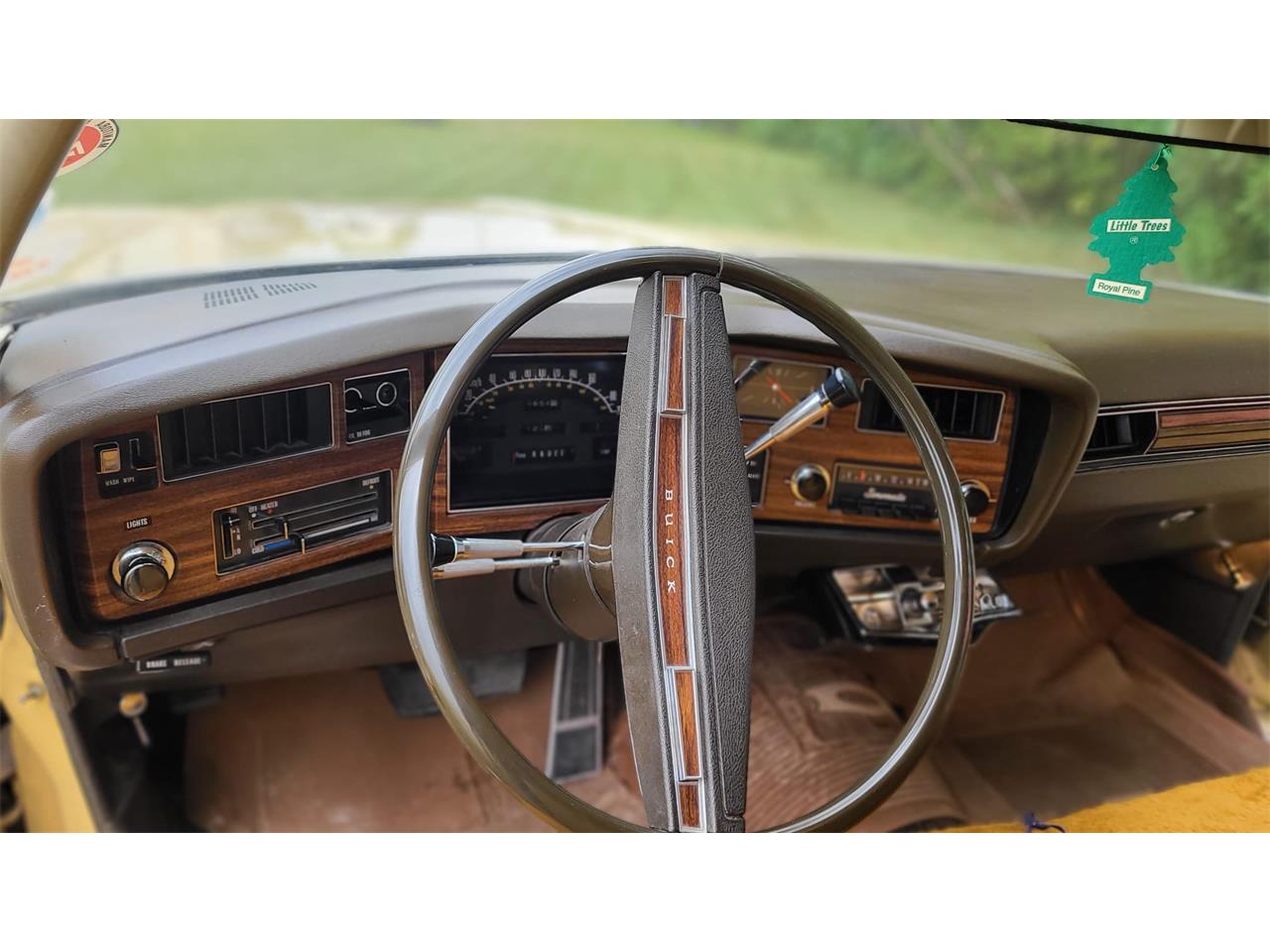 Buick-Custom-1973-Yellow-Beigewhite-6