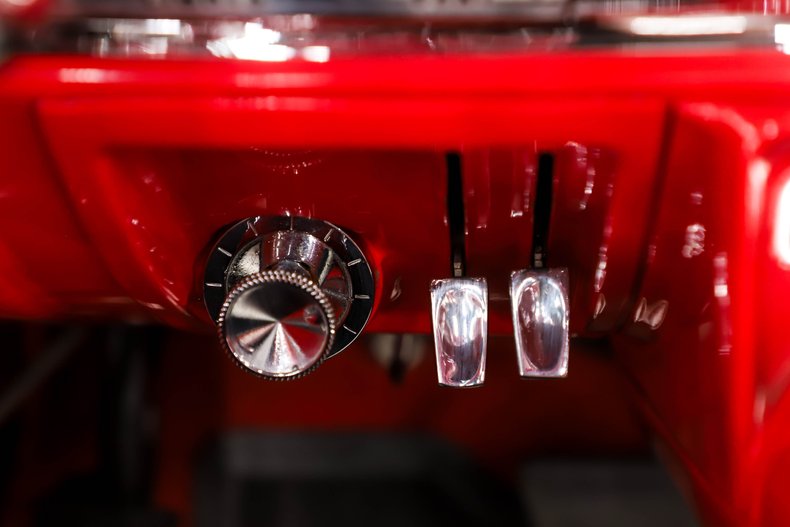 Buick-Electra-1961-Arctic-White-Red-Leather-19