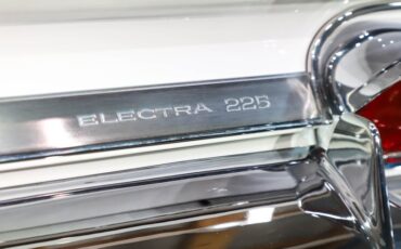Buick-Electra-1961-Arctic-White-Red-Leather-25