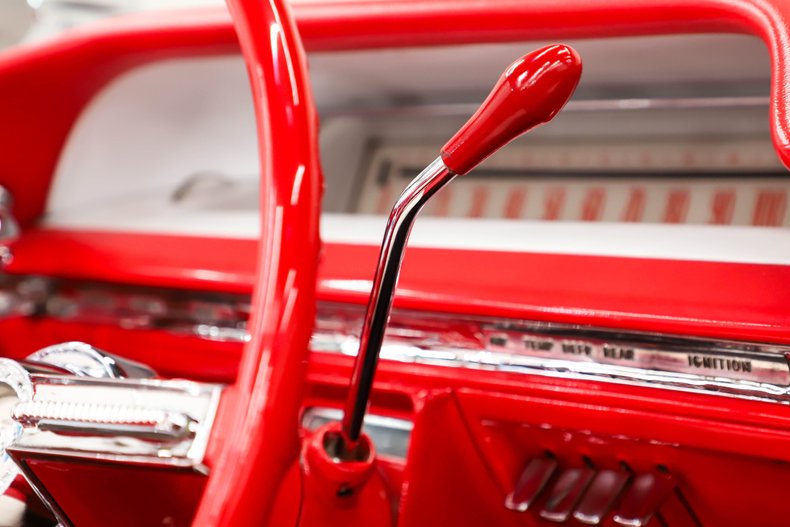 Buick-Electra-1961-Arctic-White-Red-Leather-6