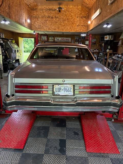 Buick-Electra-1977-silver-17