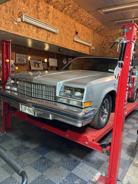 Buick-Electra-1977-silver-2
