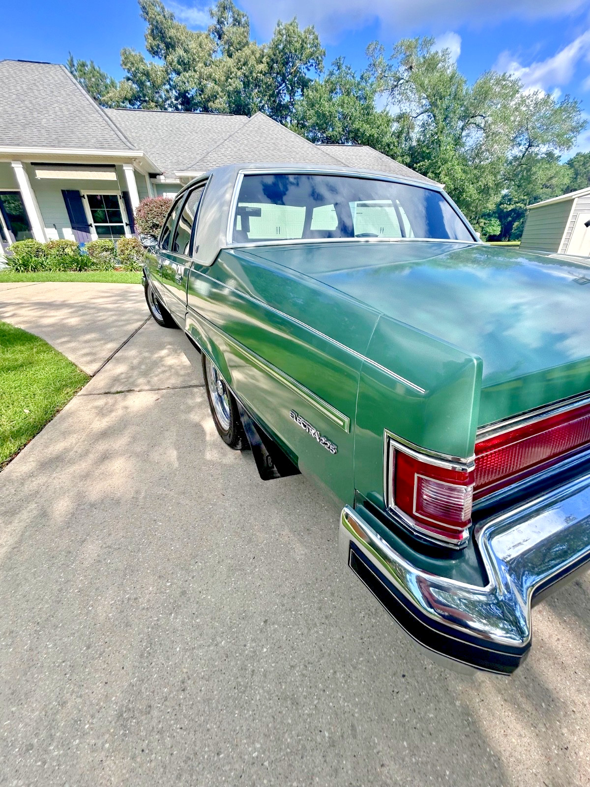 Buick-Electra-1978-Sedan-14
