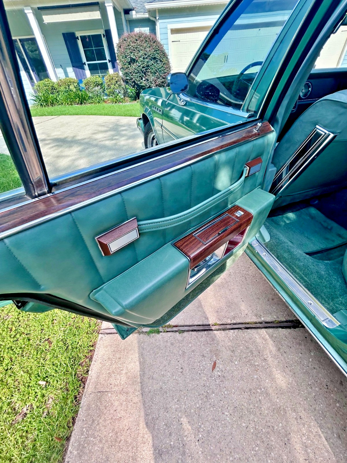 Buick-Electra-1978-Sedan-16