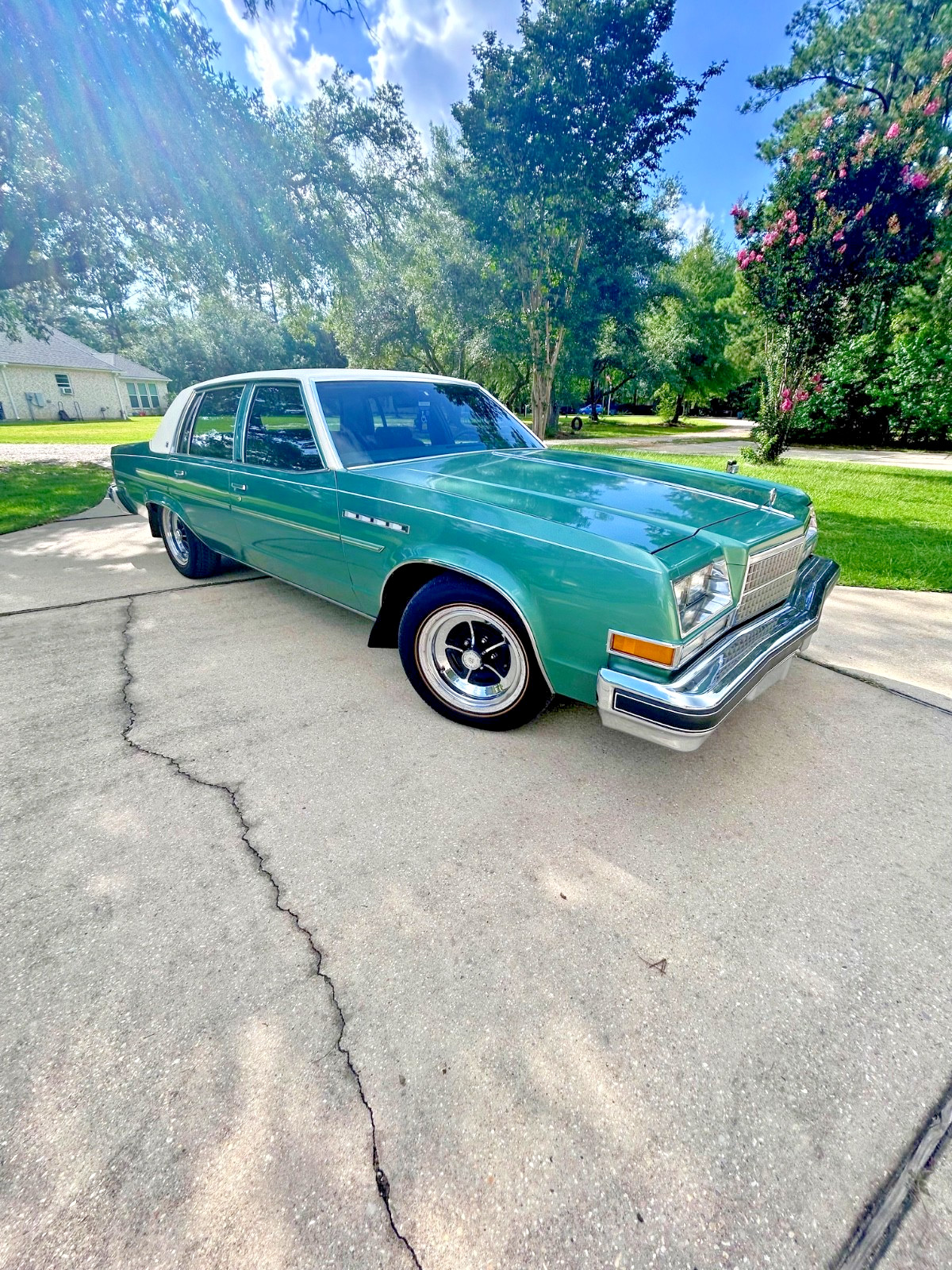 Buick-Electra-1978-Sedan-2
