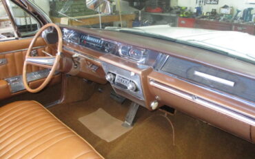 Buick-Electra-225-1962-white-brown-6