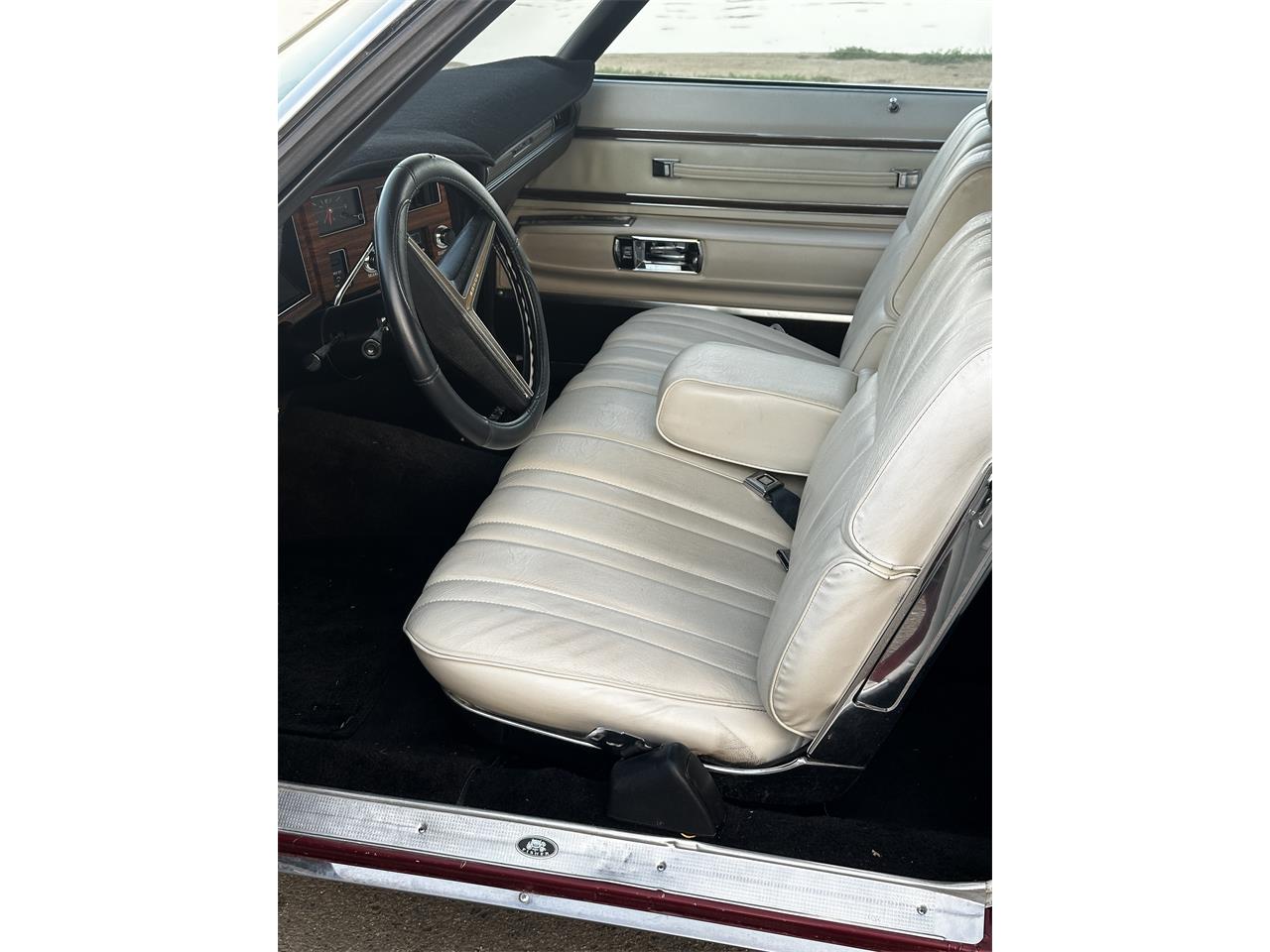 Buick-Electra-225-1973-Red-White-13