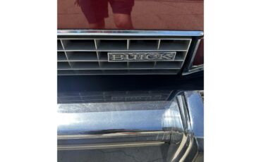 Buick-Electra-225-1973-Red-White-21