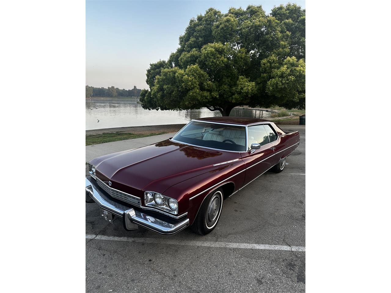 Buick-Electra-225-1973-Red-White