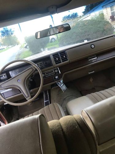 Buick-Electra-225-1975-Orange-14