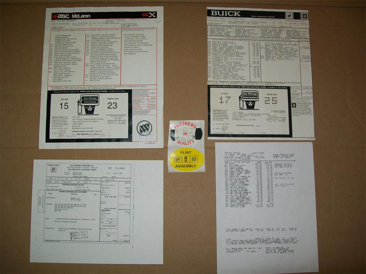 Buick-Gnx-1987-Black-Gray-17