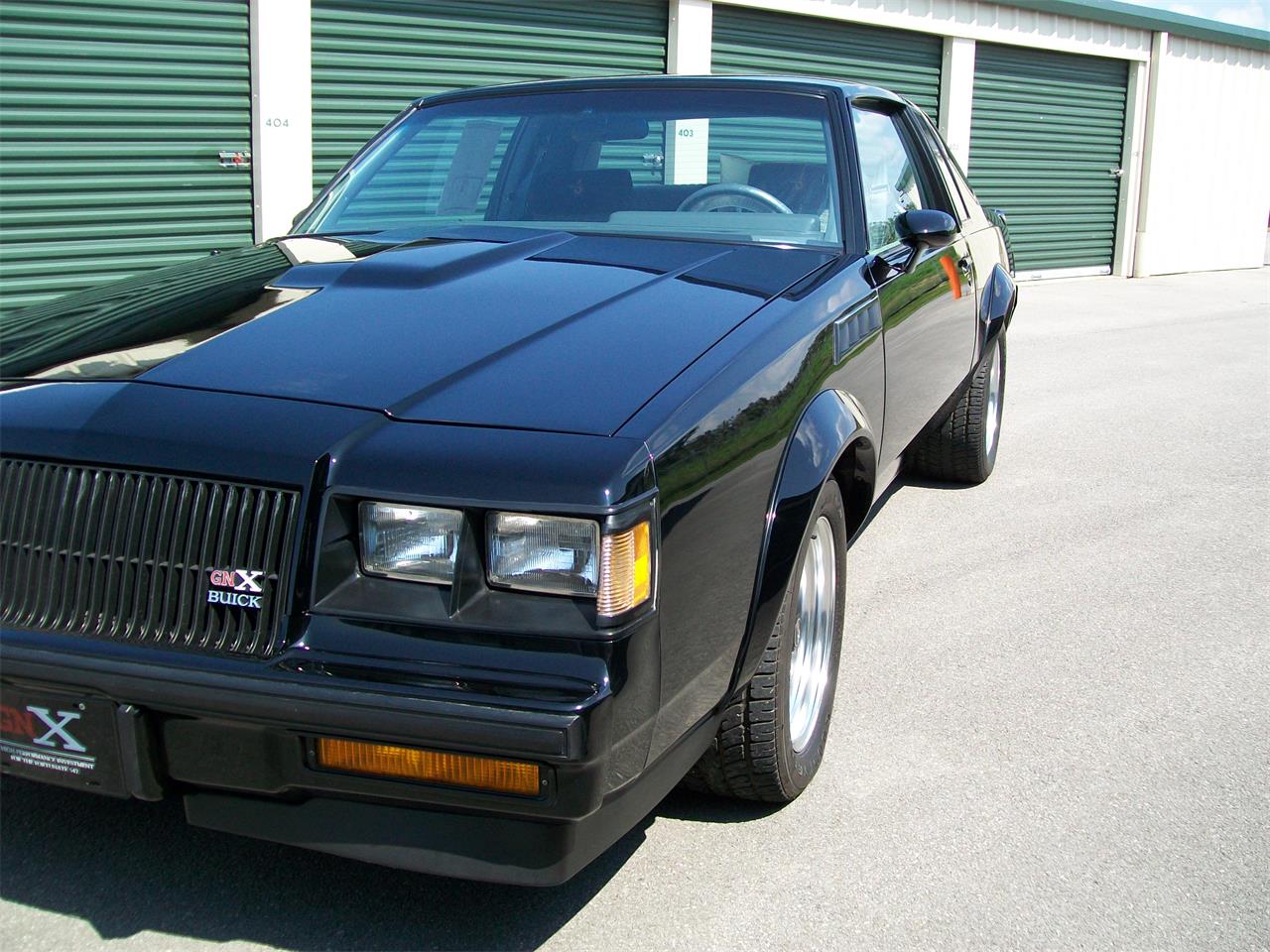 Buick-Gnx-1987-Black-Gray-18