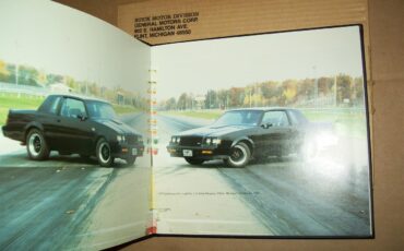 Buick-Gnx-1987-Black-Gray-27