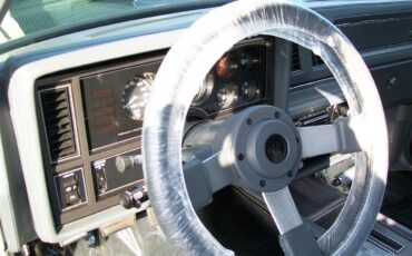 Buick-Gnx-1987-Black-Gray-31