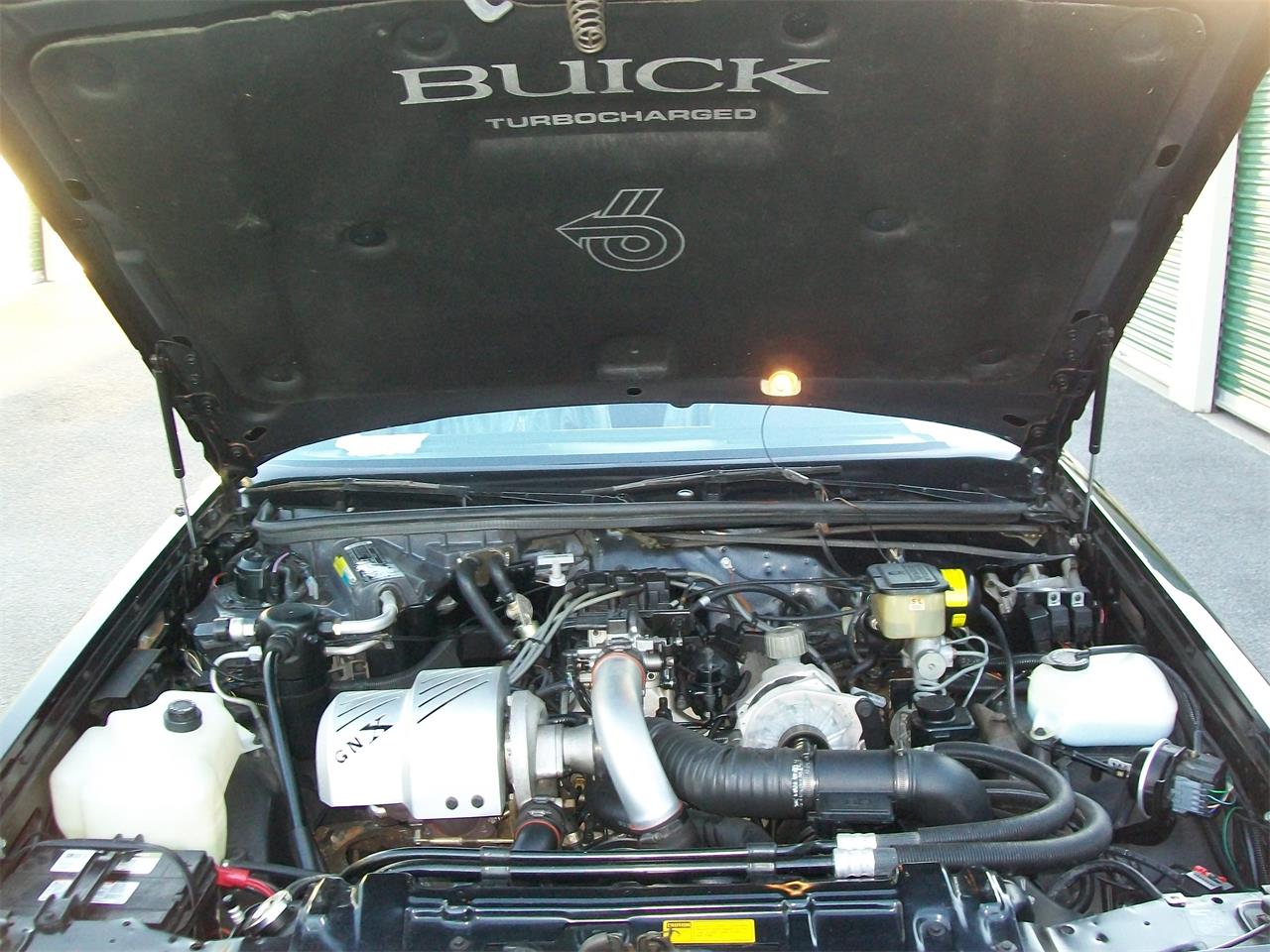 Buick-Gnx-1987-Black-Gray-33