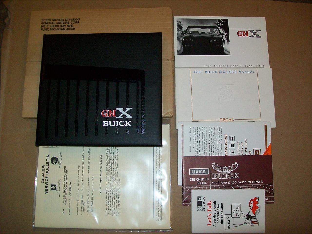 Buick-Gnx-1987-Black-Gray-45