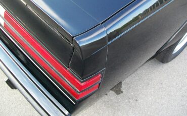 Buick-Gnx-1987-Black-Gray-6