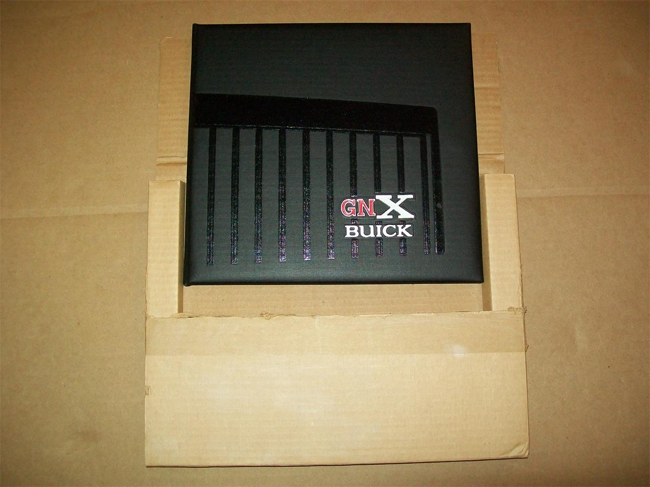 Buick-Gnx-1987-Black-Gray-8