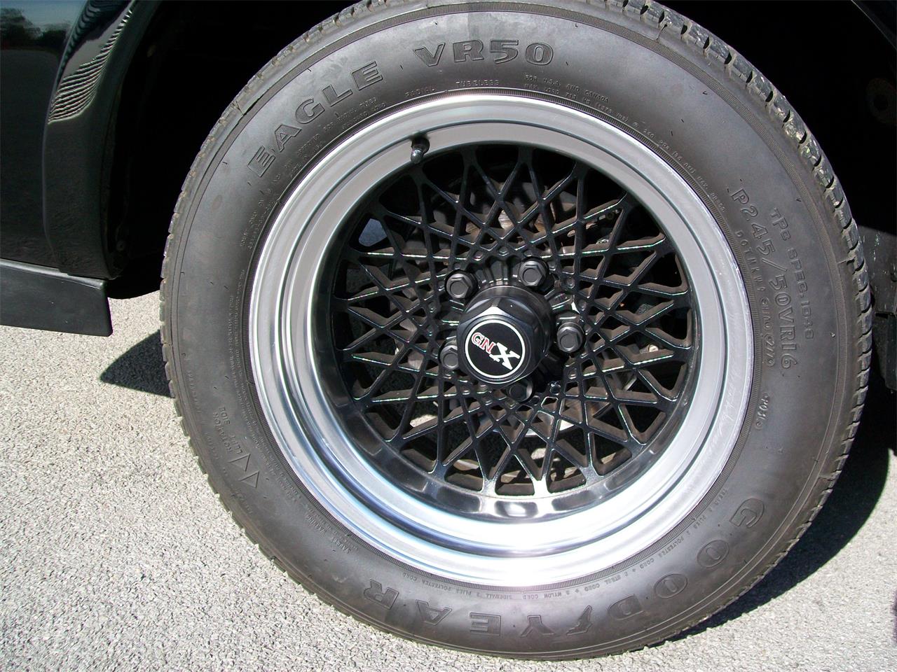 Buick-Gnx-1987-Black-Gray