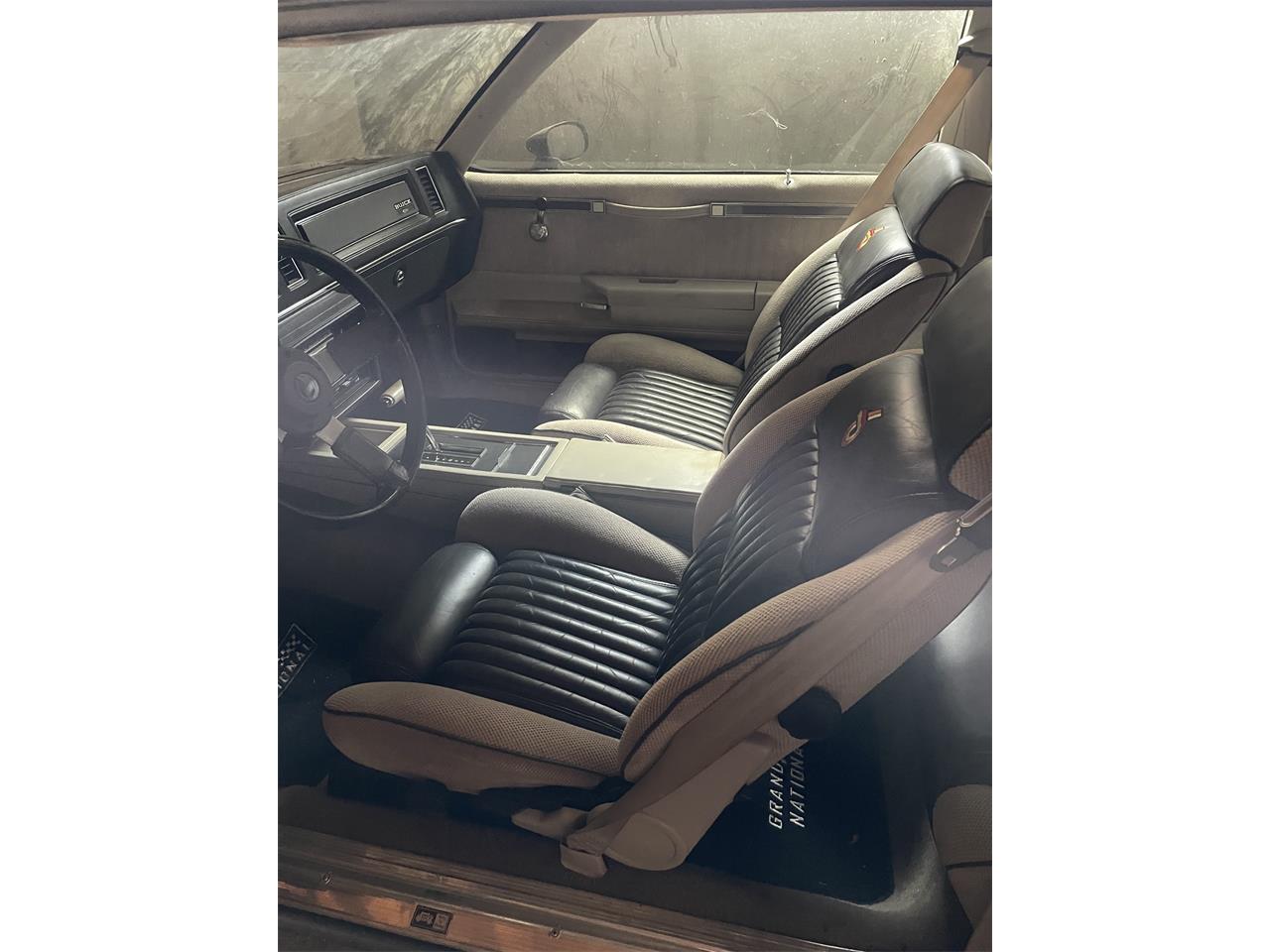 Buick-Grand-national-1984-Black-Grey-2