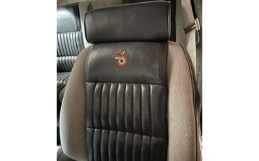 Buick-Grand-national-1984-Black-Grey-4